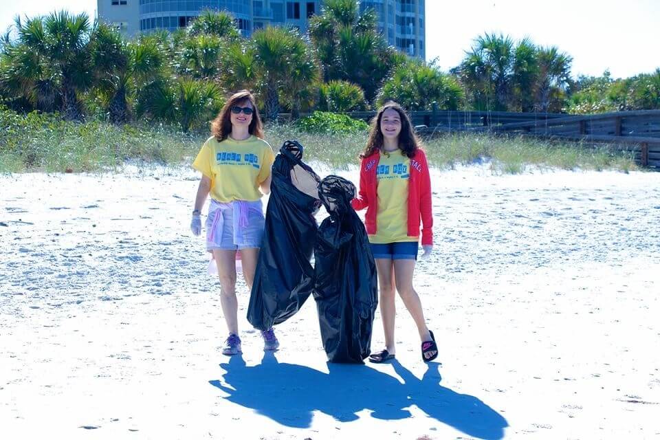 Vanderbilt Beach Clean Up Crew